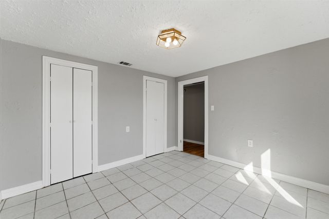 1906 Lillian Avenue, Glenn Heights, TX 75154