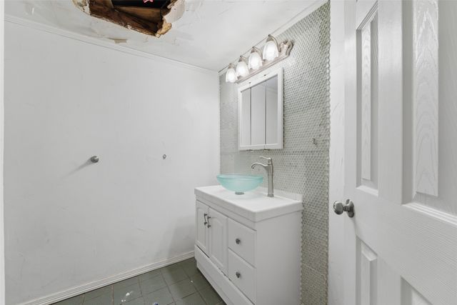 1906 Lillian Avenue, Glenn Heights, TX 75154