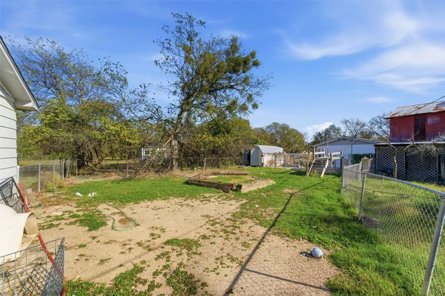 1906 Lillian Avenue, Glenn Heights, TX 75154