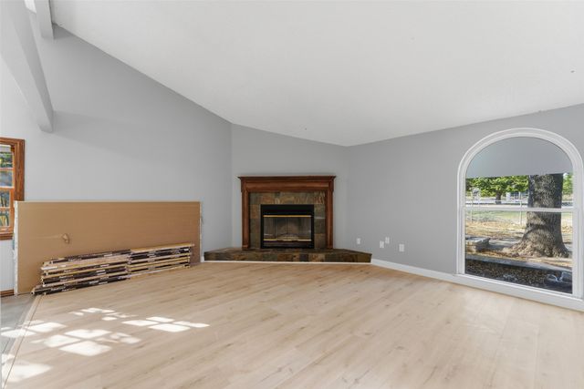 1906 Lillian Avenue, Glenn Heights, TX 75154