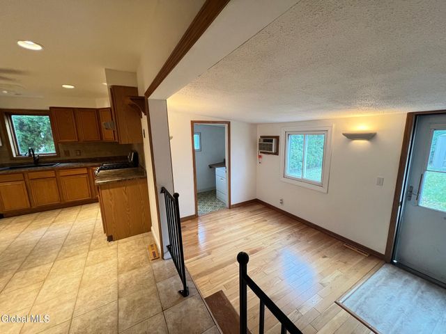 28 North Street, Albany, NY 12205