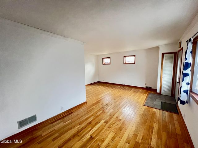 28 North Street, Albany, NY 12205