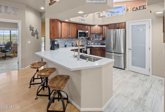 42331 N 3RD Street, Phoenix, AZ 85086