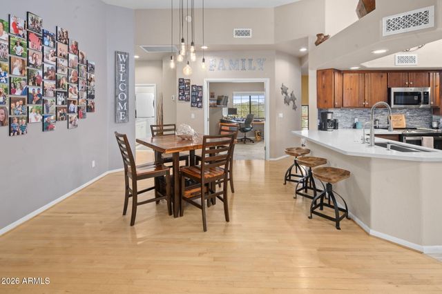 42331 N 3RD Street, Phoenix, AZ 85086