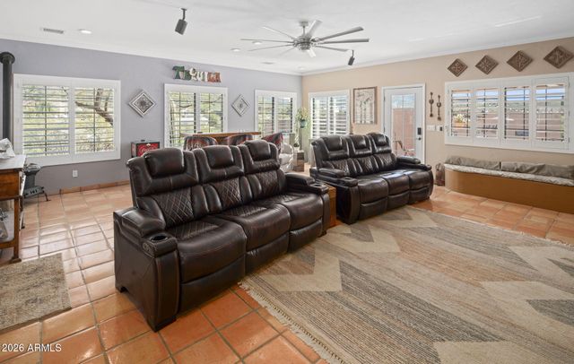 42331 N 3RD Street, Phoenix, AZ 85086