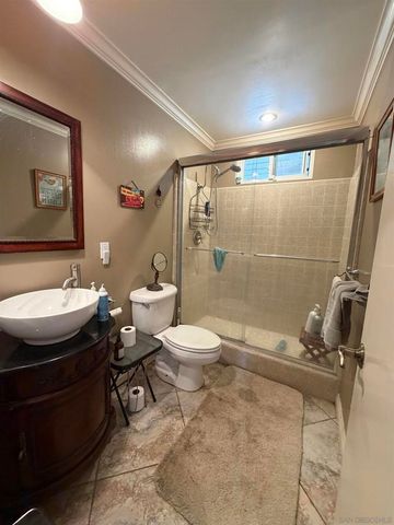 2416 Gird Rd, Fallbrook, CA 92028