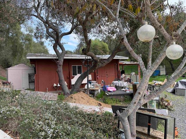 2416 Gird Rd, Fallbrook, CA 92028