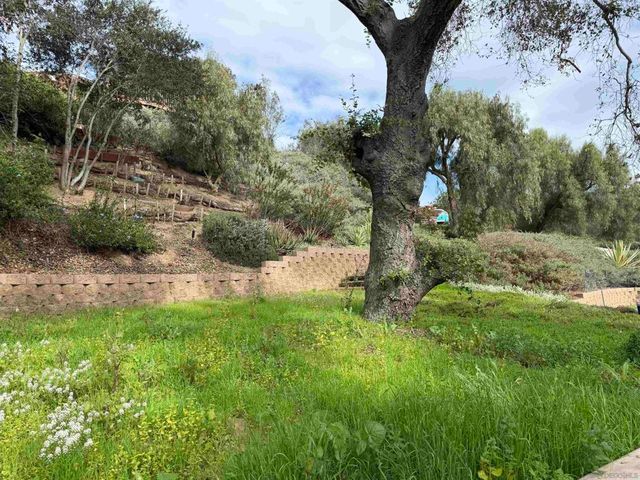 2416 Gird Rd, Fallbrook, CA 92028