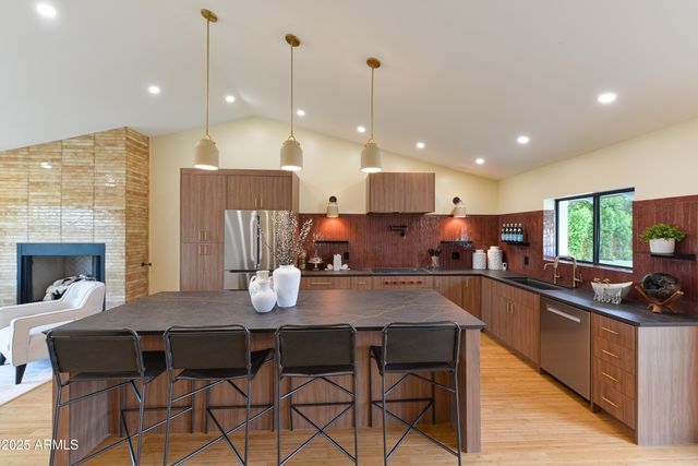 8532 E SAN MIGUEL Avenue, Scottsdale, AZ 85250