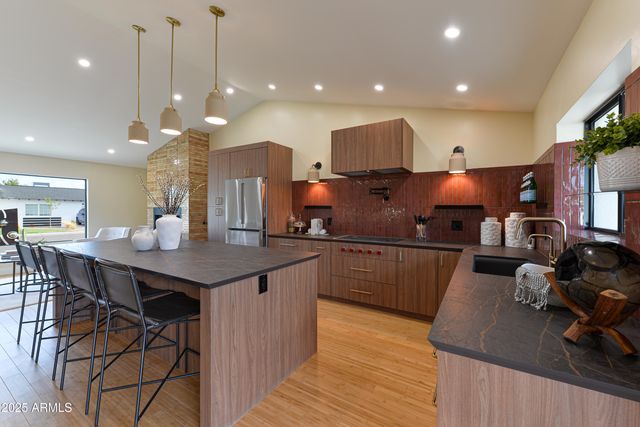 8532 E SAN MIGUEL Avenue, Scottsdale, AZ 85250