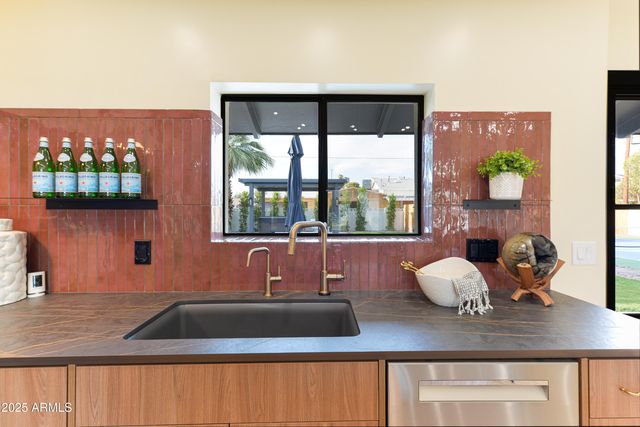 8532 E SAN MIGUEL Avenue, Scottsdale, AZ 85250