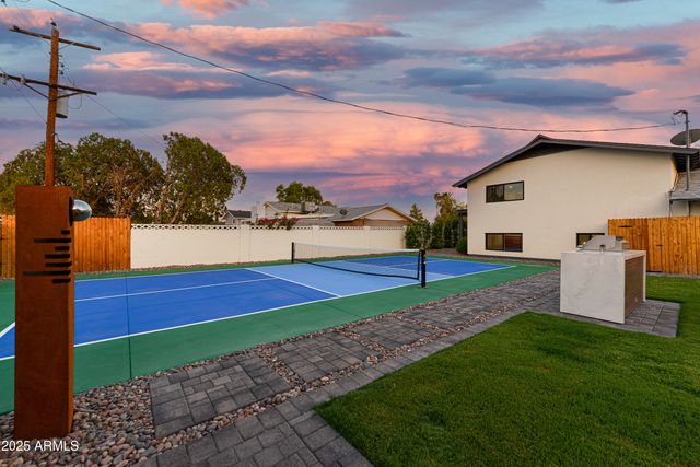 8532 E SAN MIGUEL Avenue, Scottsdale, AZ 85250