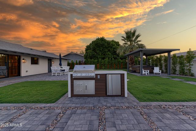 8532 E SAN MIGUEL Avenue, Scottsdale, AZ 85250