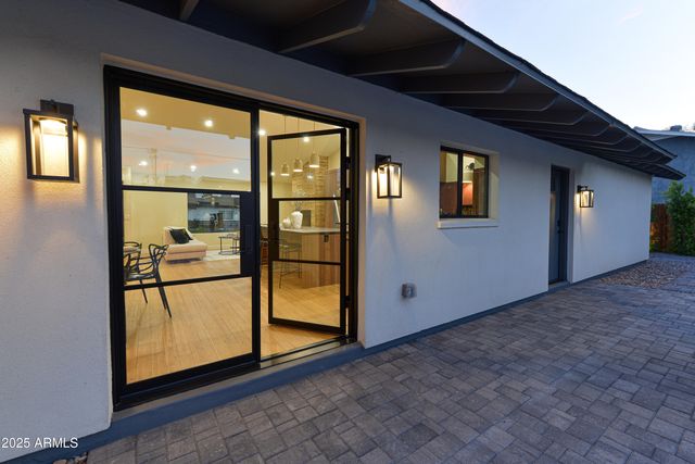 8532 E SAN MIGUEL Avenue, Scottsdale, AZ 85250