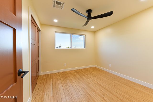 8532 E SAN MIGUEL Avenue, Scottsdale, AZ 85250