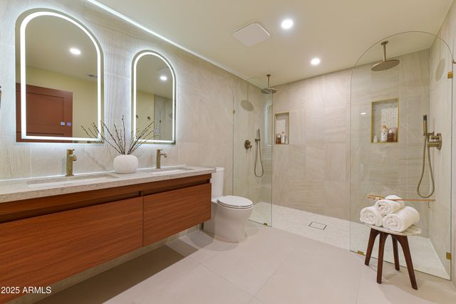 8532 E SAN MIGUEL Avenue, Scottsdale, AZ 85250