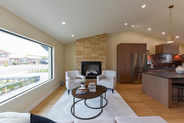 8532 E SAN MIGUEL Avenue, Scottsdale, AZ 85250