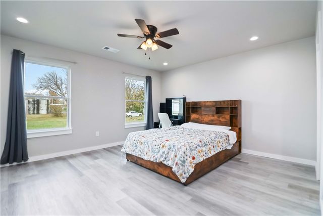 401 E Rogers Street, Lincoln, AR 72744