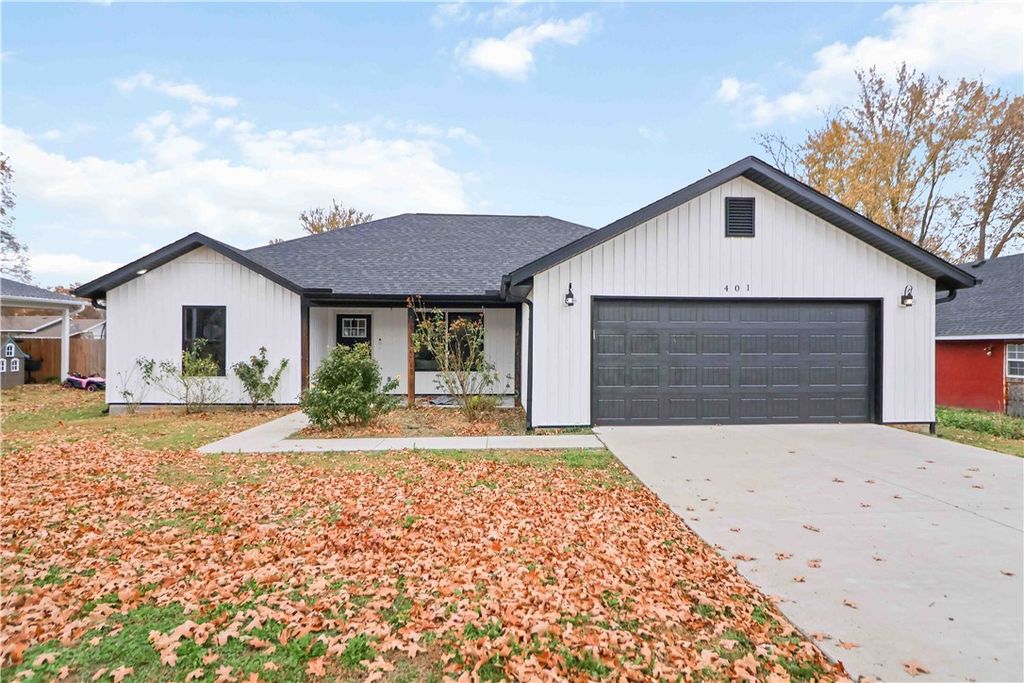 401 E Rogers Street, Lincoln, AR 72744