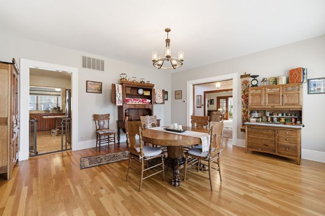 1316 E 10th, Winfield, KS 67156