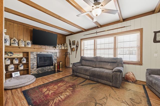 1316 E 10th, Winfield, KS 67156