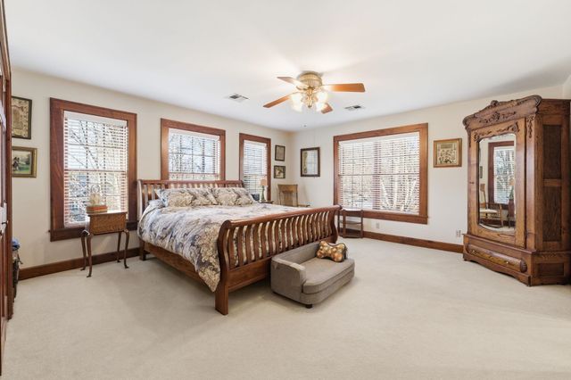 1316 E 10th, Winfield, KS 67156