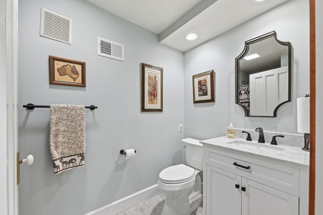 1316 E 10th, Winfield, KS 67156