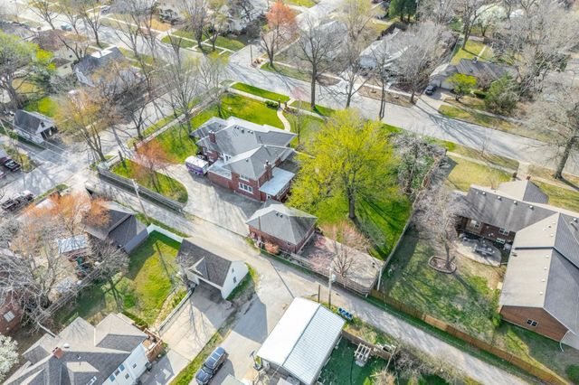 1316 E 10th, Winfield, KS 67156