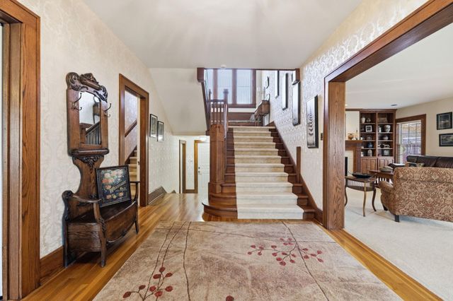 1316 E 10th, Winfield, KS 67156