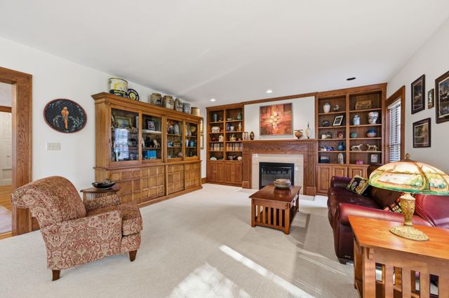 1316 E 10th, Winfield, KS 67156