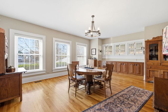 1316 E 10th, Winfield, KS 67156