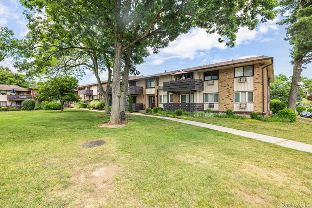 76 Sierra Vista Lane, Valley Cottage, NY 10989