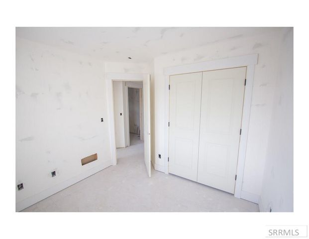 41 N White Pine Ln, Rigby, ID 83442