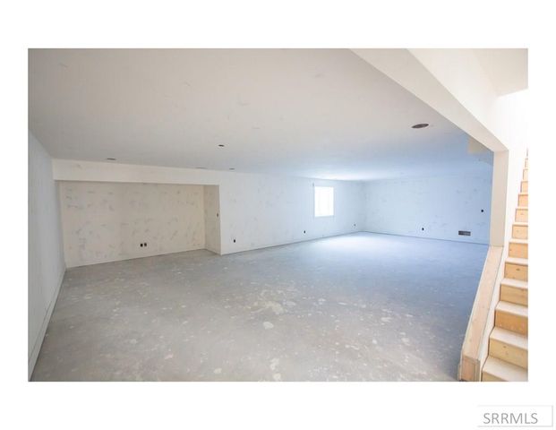 41 N White Pine Ln, Rigby, ID 83442