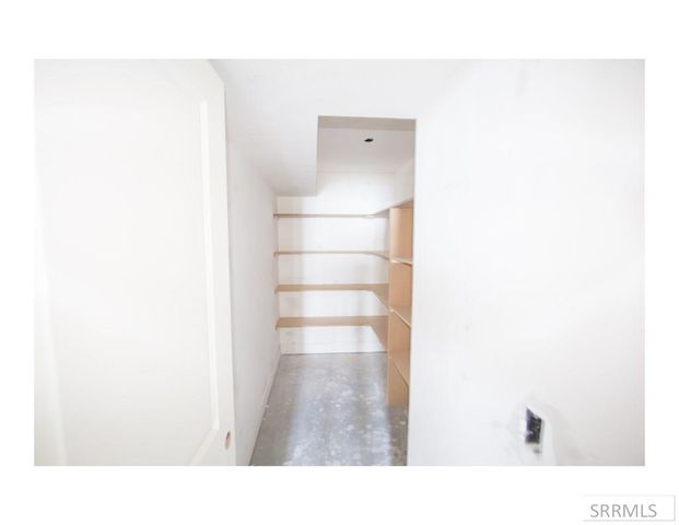 41 N White Pine Ln, Rigby, ID 83442