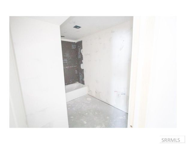 41 N White Pine Ln, Rigby, ID 83442