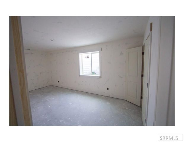 41 N White Pine Ln, Rigby, ID 83442