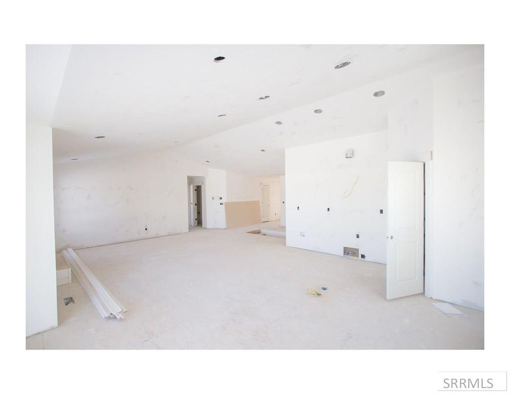 Image 12 of property listing at 41 N White Pine Ln, Rigby, ID 83442