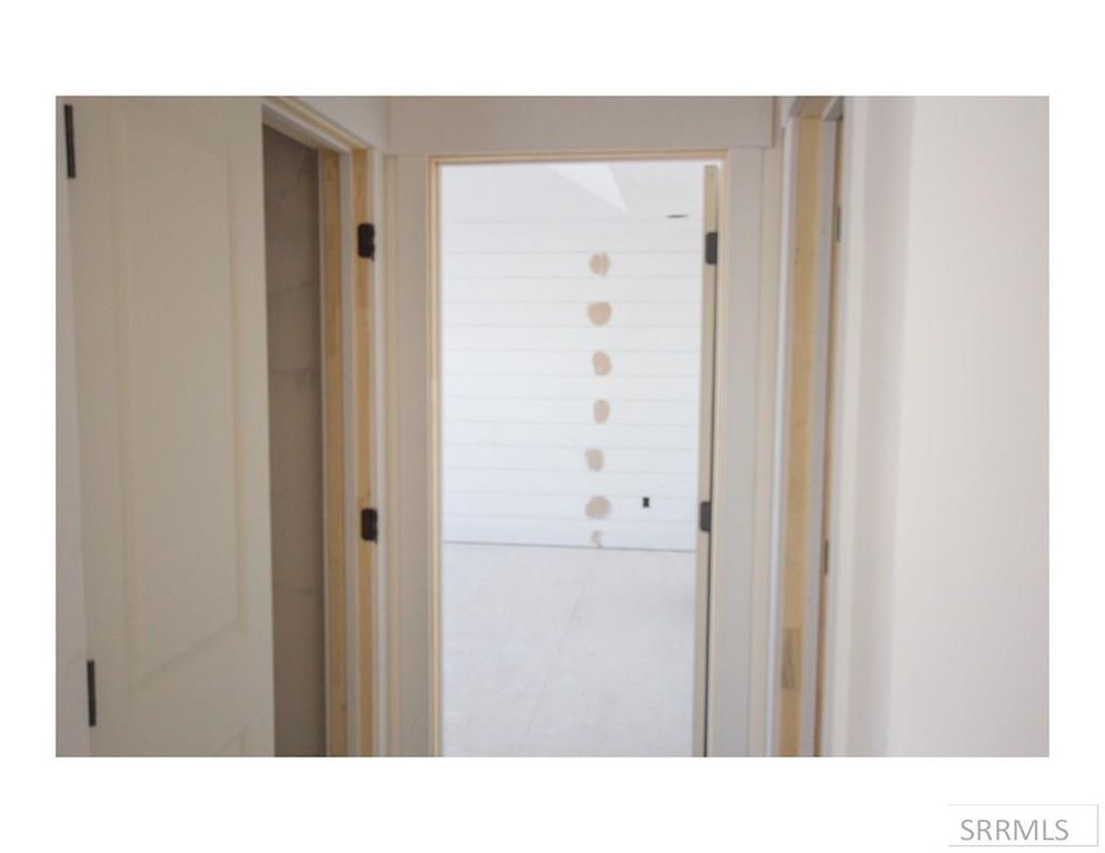 Image 14 of property listing at 41 N White Pine Ln, Rigby, ID 83442