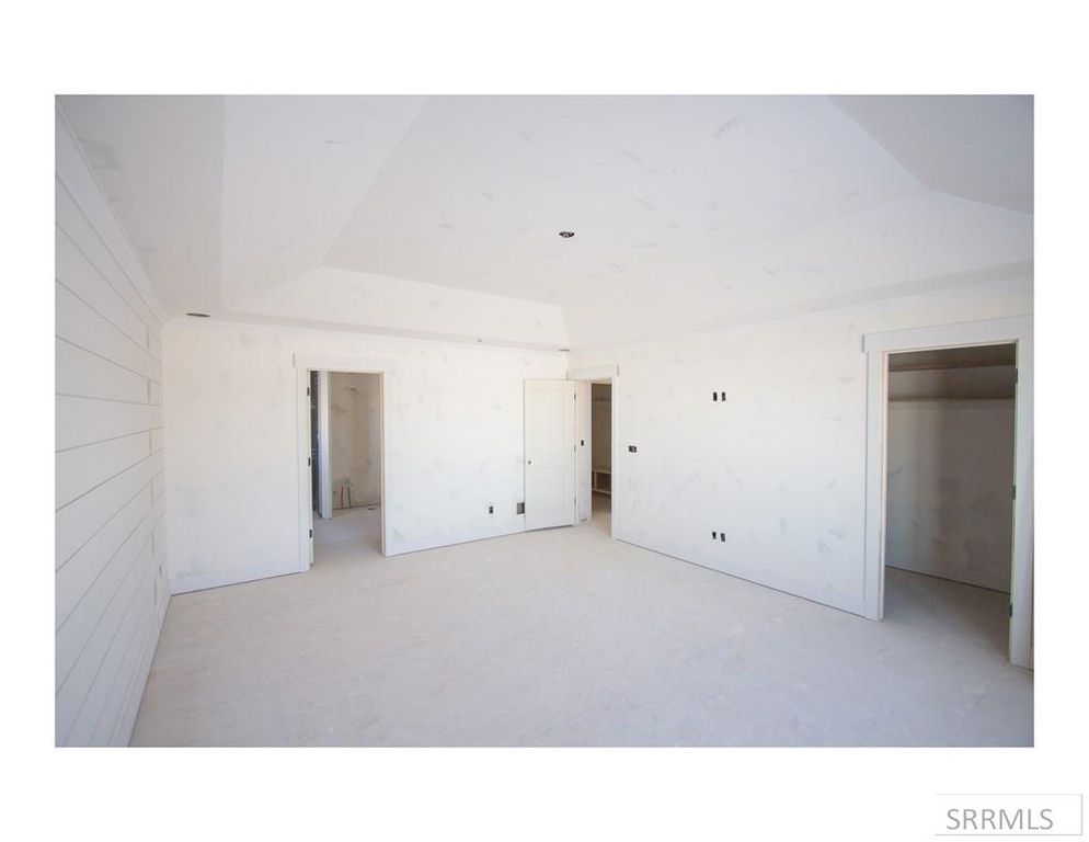 Image 16 of property listing at 41 N White Pine Ln, Rigby, ID 83442