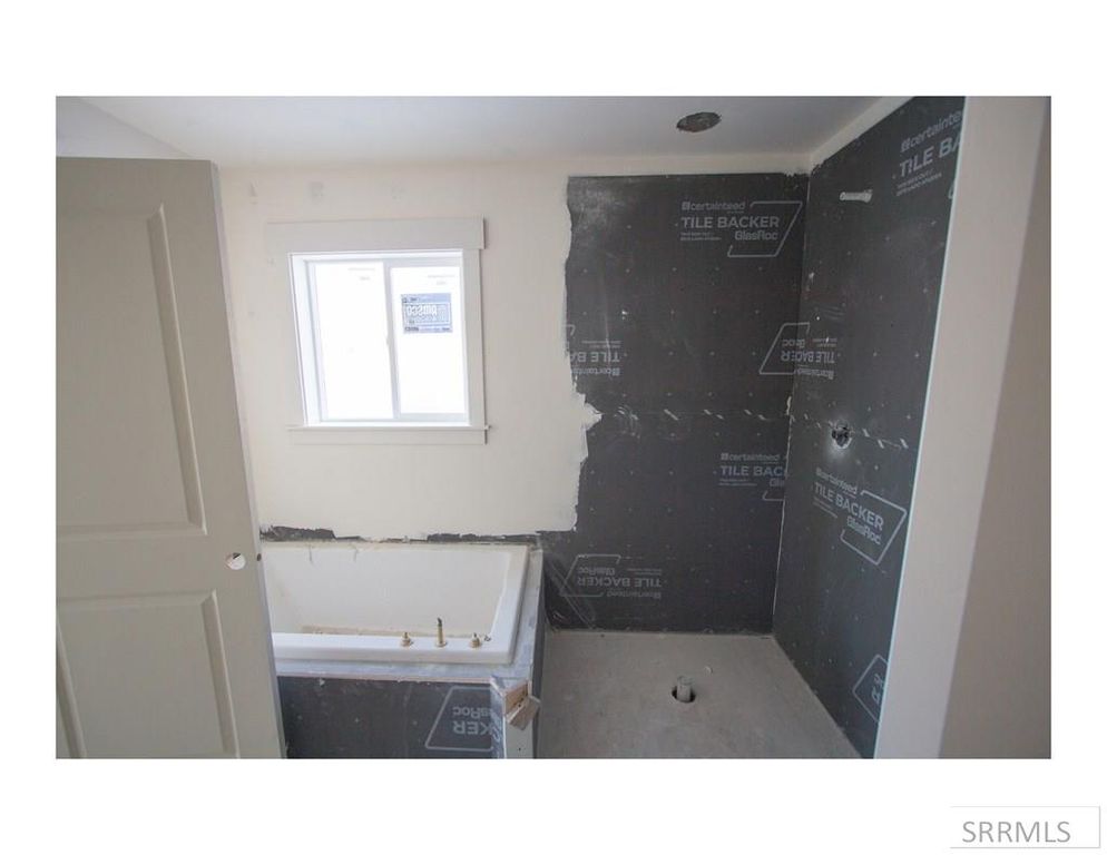 Image 19 of property listing at 41 N White Pine Ln, Rigby, ID 83442