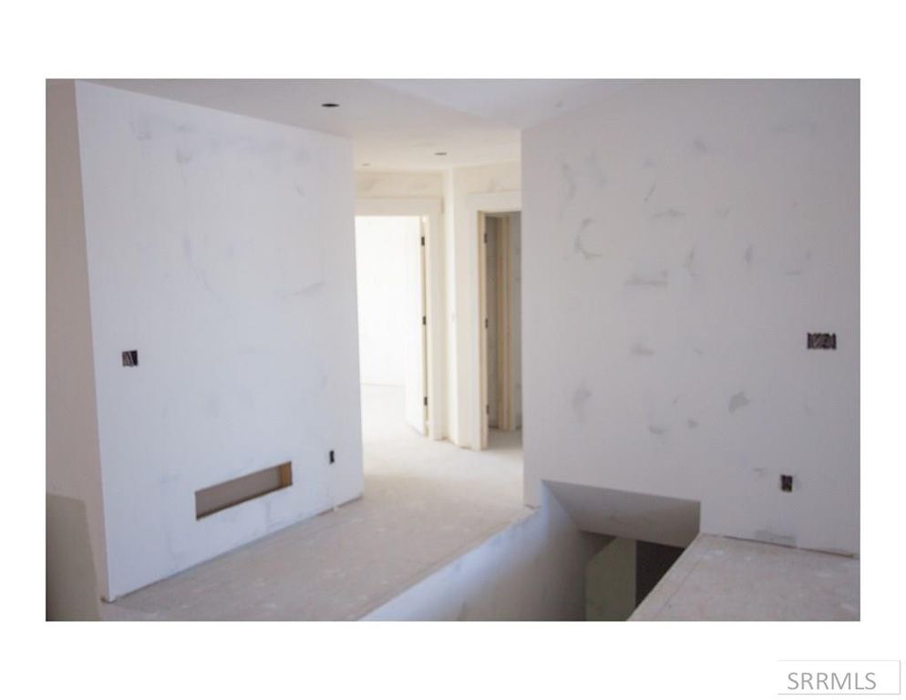 Image 23 of property listing at 41 N White Pine Ln, Rigby, ID 83442