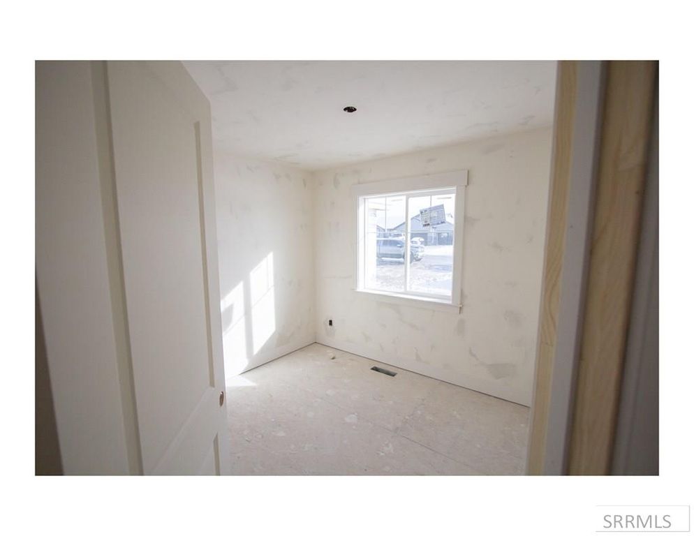 Image 24 of property listing at 41 N White Pine Ln, Rigby, ID 83442