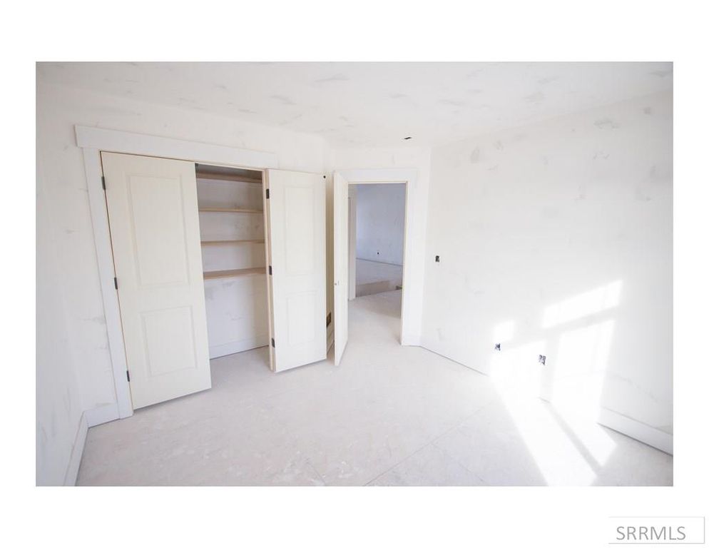 Image 28 of property listing at 41 N White Pine Ln, Rigby, ID 83442