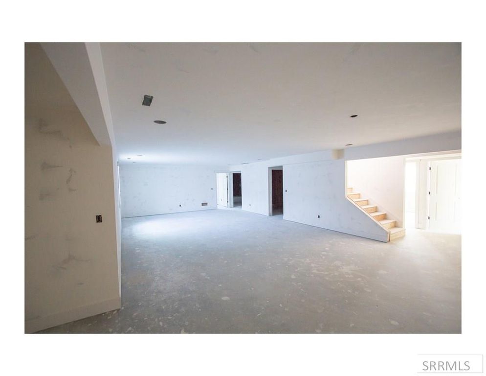 Image 32 of property listing at 41 N White Pine Ln, Rigby, ID 83442