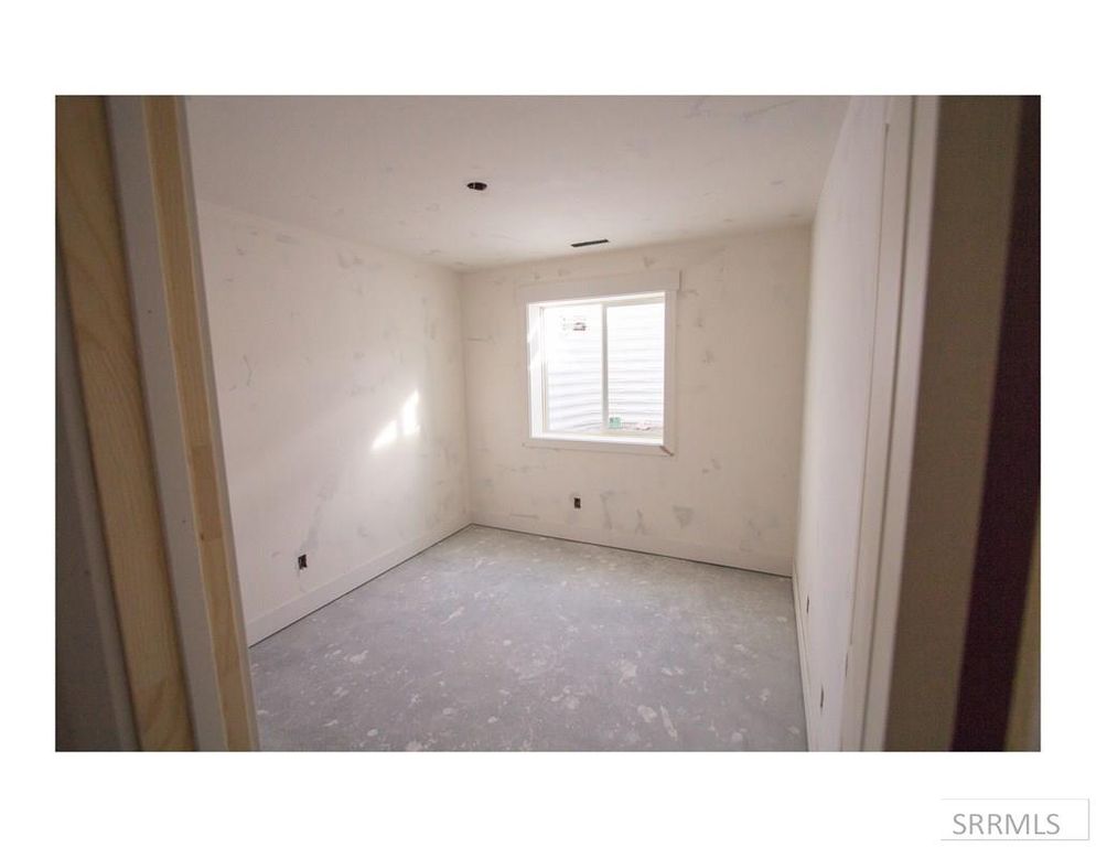 Image 34 of property listing at 41 N White Pine Ln, Rigby, ID 83442