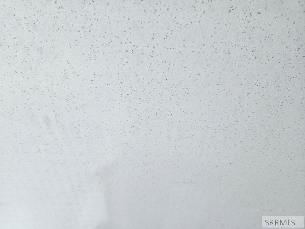 Image 5 of property listing at 41 N White Pine Ln, Rigby, ID 83442