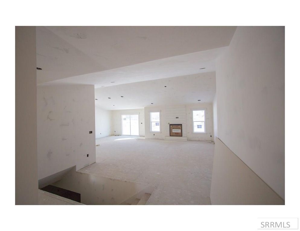 Image 7 of property listing at 41 N White Pine Ln, Rigby, ID 83442