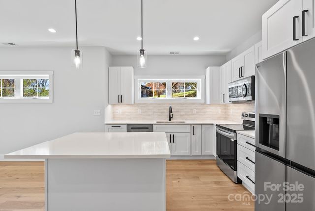 8 Wildwood Park Knoll 39, Weaverville, NC 28787