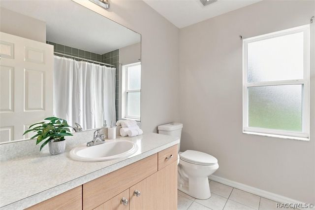 4051 S Winding Oaks Drive, Homosassa, FL 34446